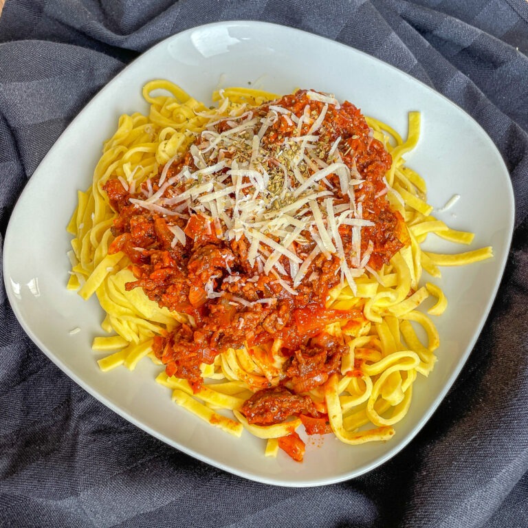 Pasta mit Hackfleischsoße: 20 Minuten Bolognese Rezept ohne Wein