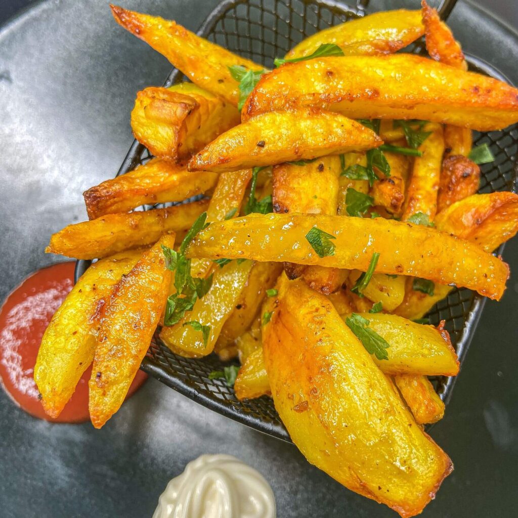 Pommes im Backofen selber machen